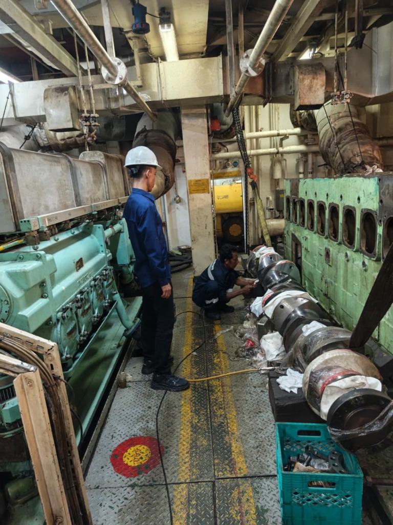 Pemasangan Crankshaft Kapal LIMIN VENTURE